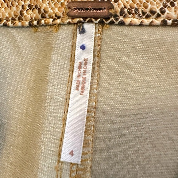 Free People Western Bohemian Snakeskin Wild Horses Vegan Pants Jeans Size 4 Boho - Picture 7 of 12